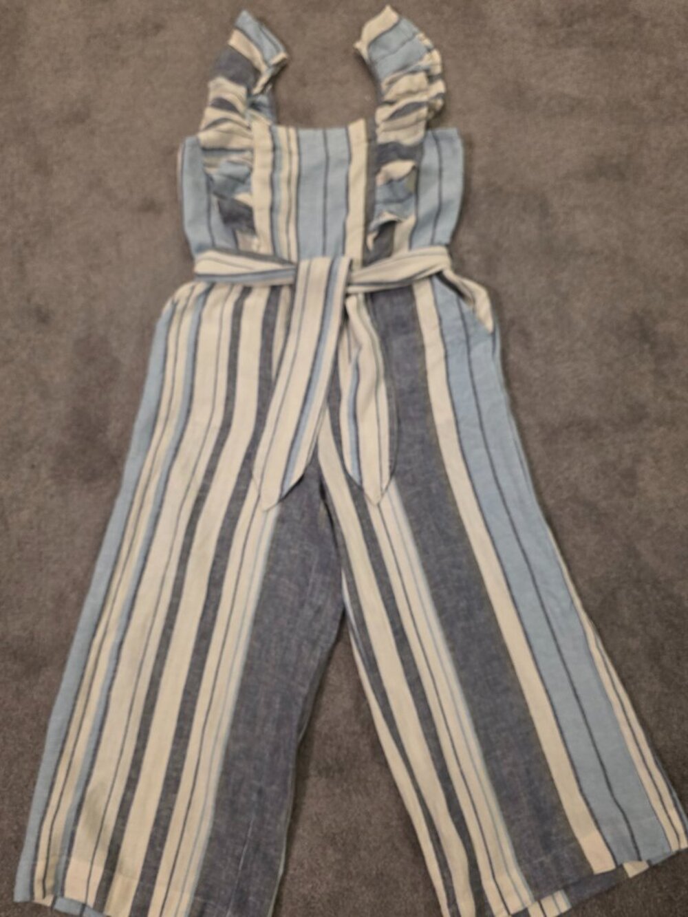 Adorable jumpsuit!!